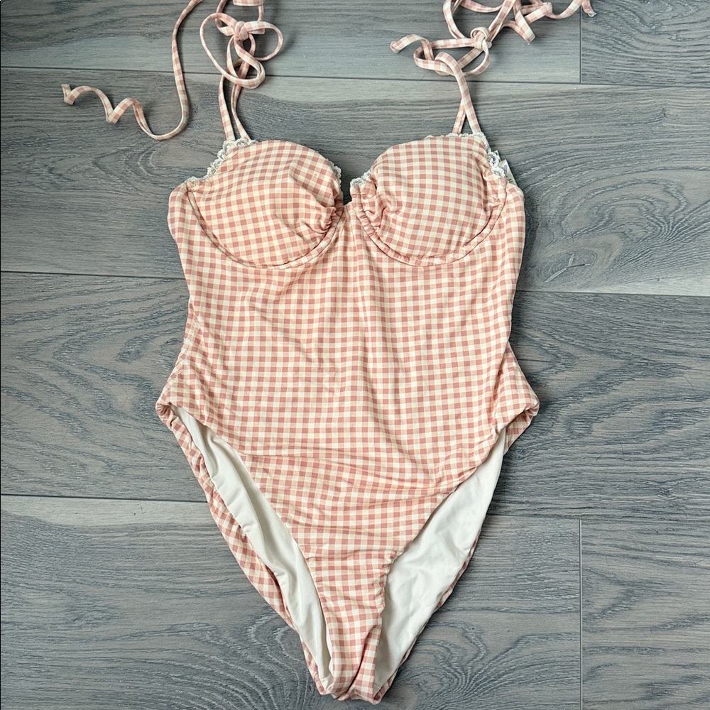 Dippin Daisy’s Bonjour One Piece Swimsuit
